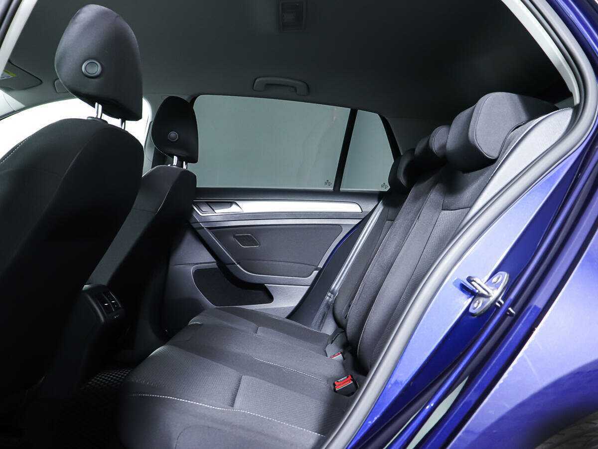 Б/У Фольксваген Гольф 2018 года. Фото: #10