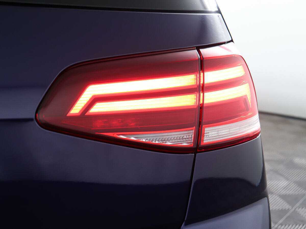 Б/У Фольксваген Гольф 2018 года. Фото: #19