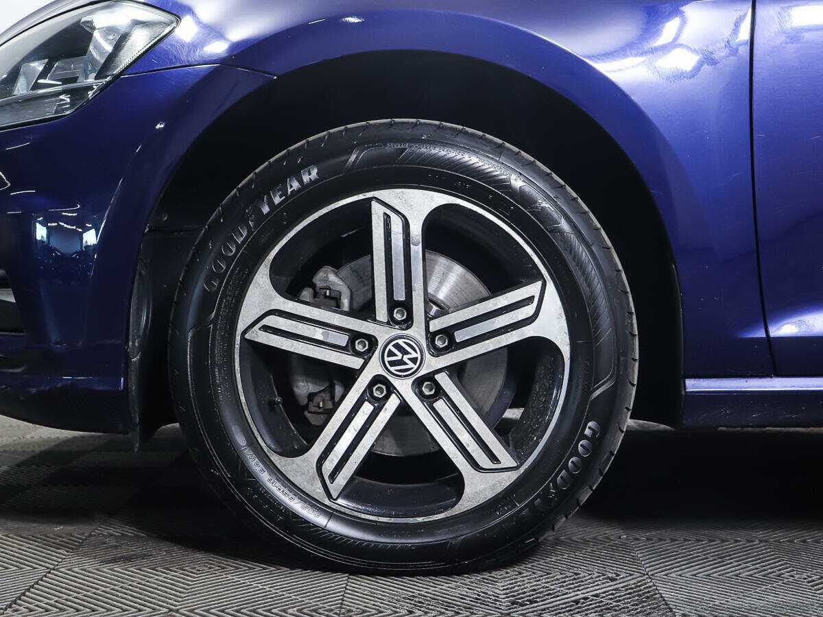 Б/У Фольксваген Гольф 2018 года. Фото: #21