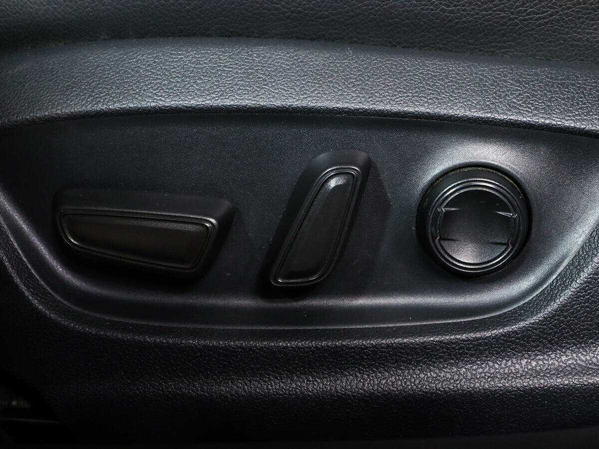 Б/У Тойота Камри 2021 года. Фото: #20