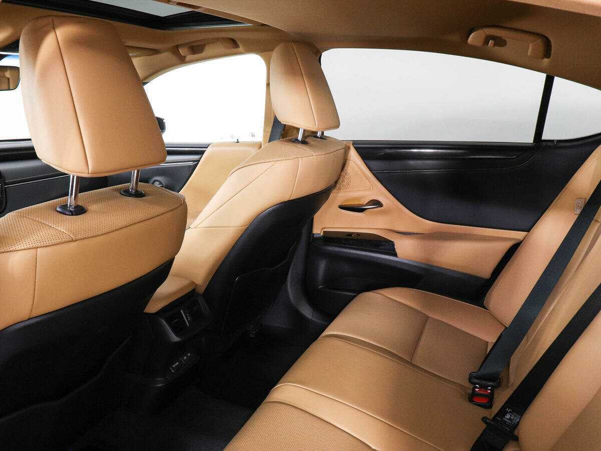 Б/У Лексус ЕС 2022 года. Фото: #11