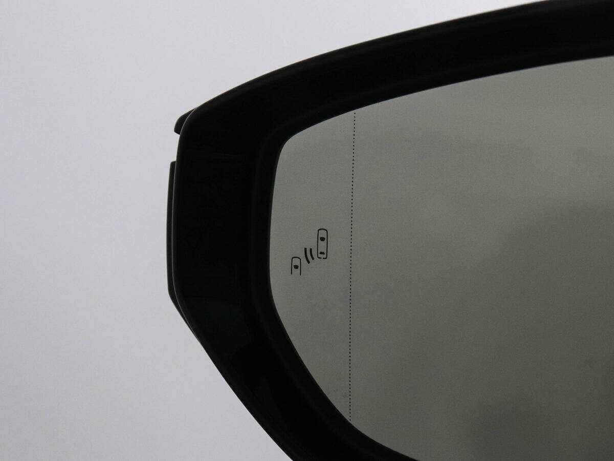 Б/У Лексус ЕС 2022 года. Фото: #14