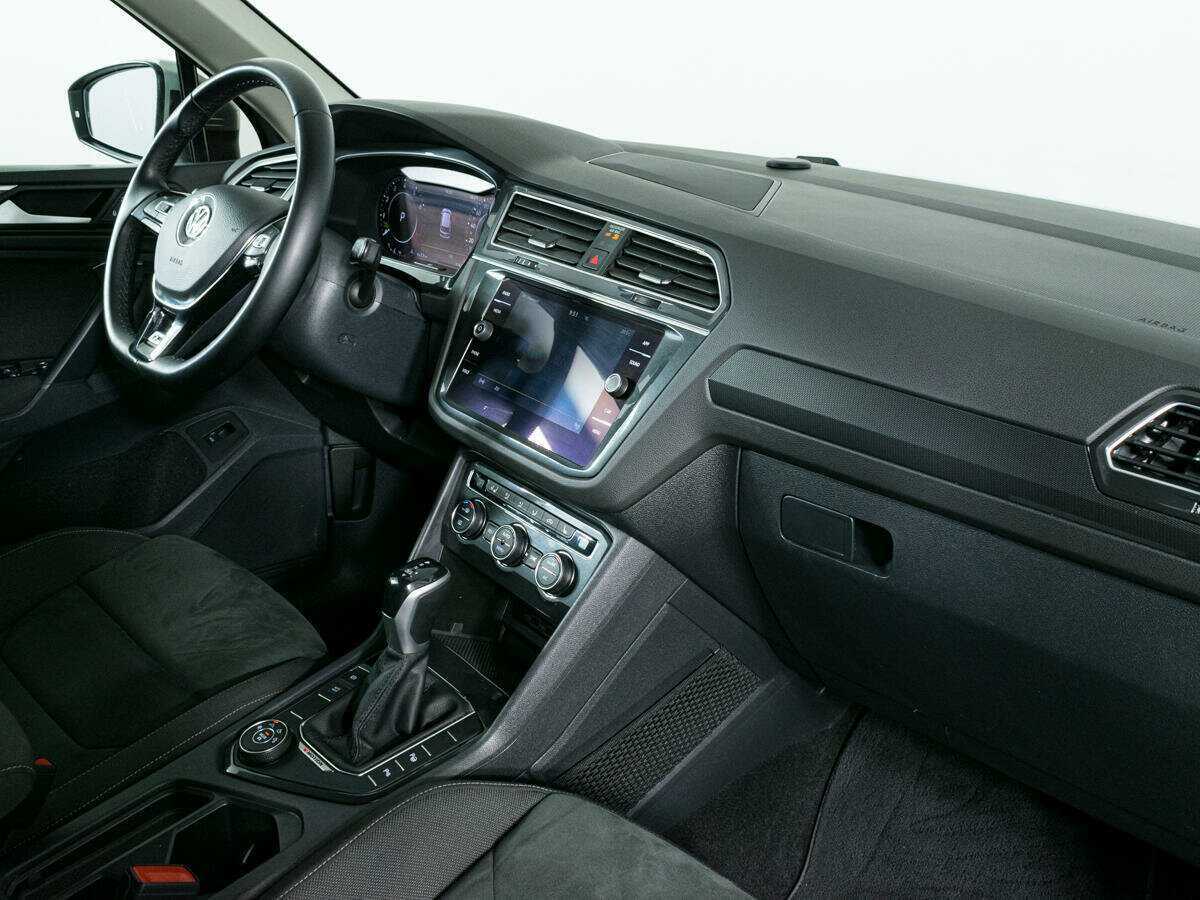 Б/У Фольксваген Тигуан 2018 года. Фото: #7