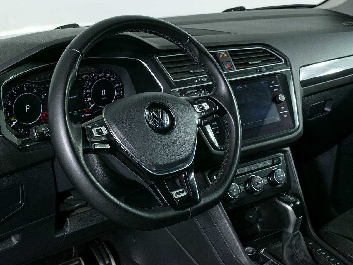 Б/У Фольксваген Тигуан 2018 года. Фото: #12