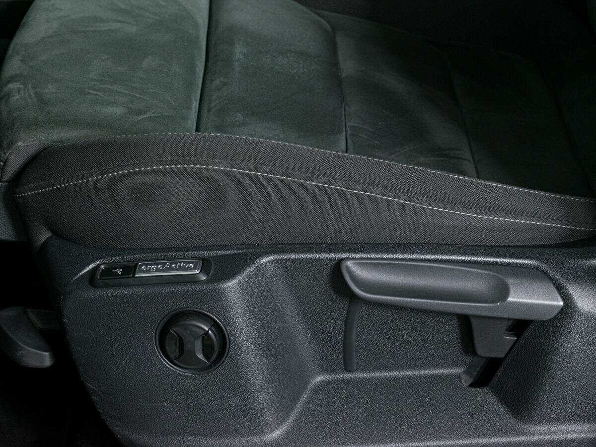 Б/У Фольксваген Тигуан 2018 года. Фото: #18