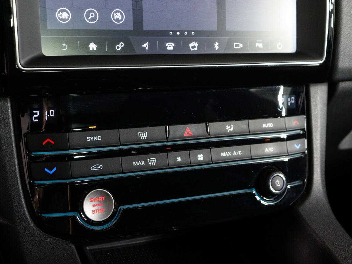 Б/У Ягуар Ф-Пэйс 2020 года. Фото: #20