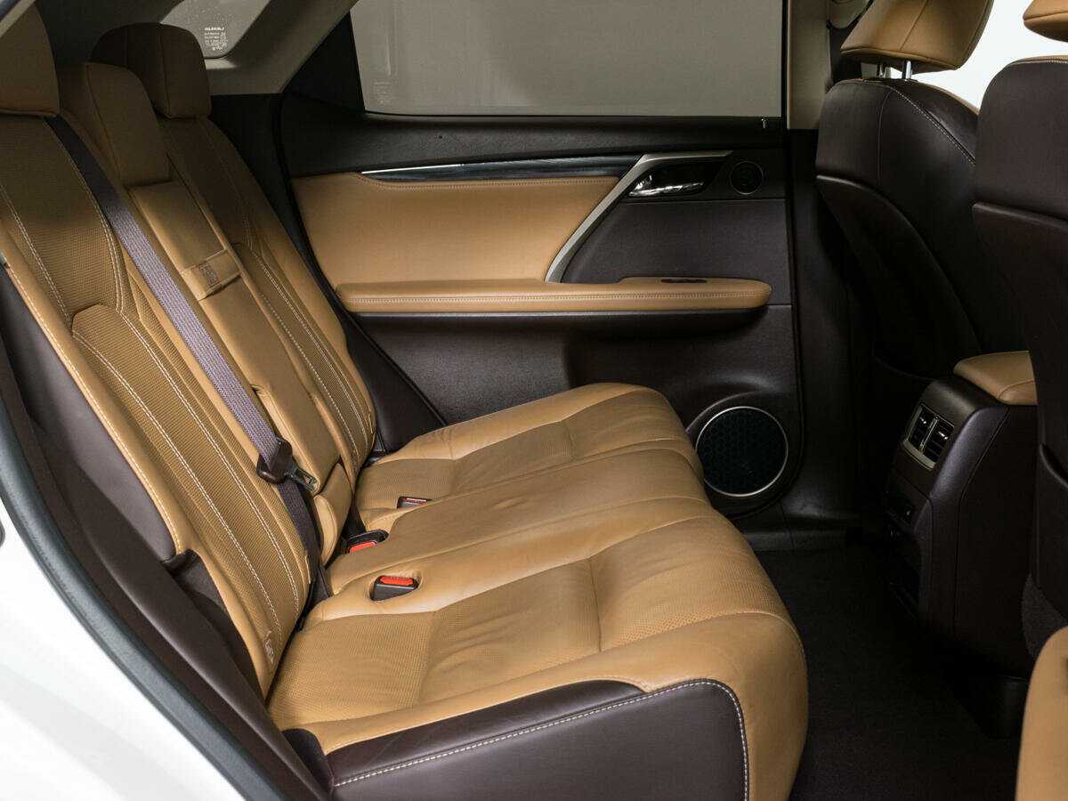 Б/У Лексус Р-Икс 2017 года. Фото: #10