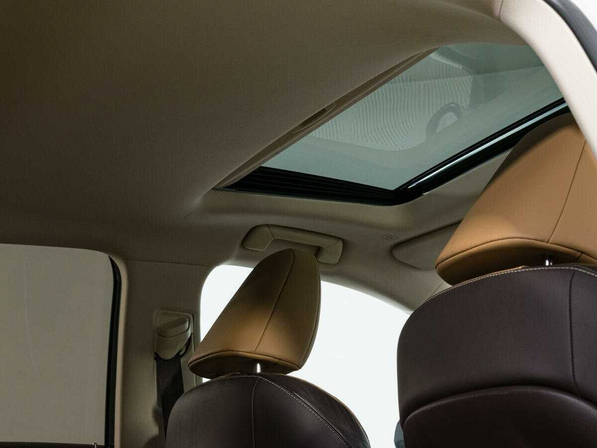 Б/У Лексус Р-Икс 2017 года. Фото: #11