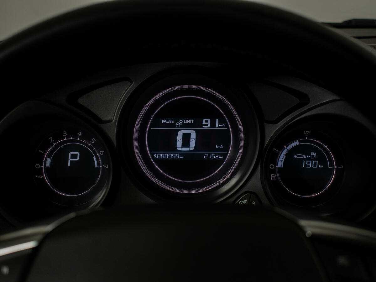 Б/У Ситроен Ц4 2018 года. Фото: #9