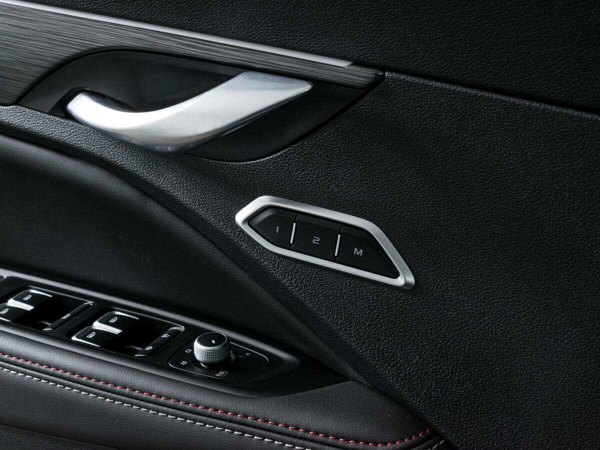 Б/У Джили Тугелла 2022 года. Фото: #19