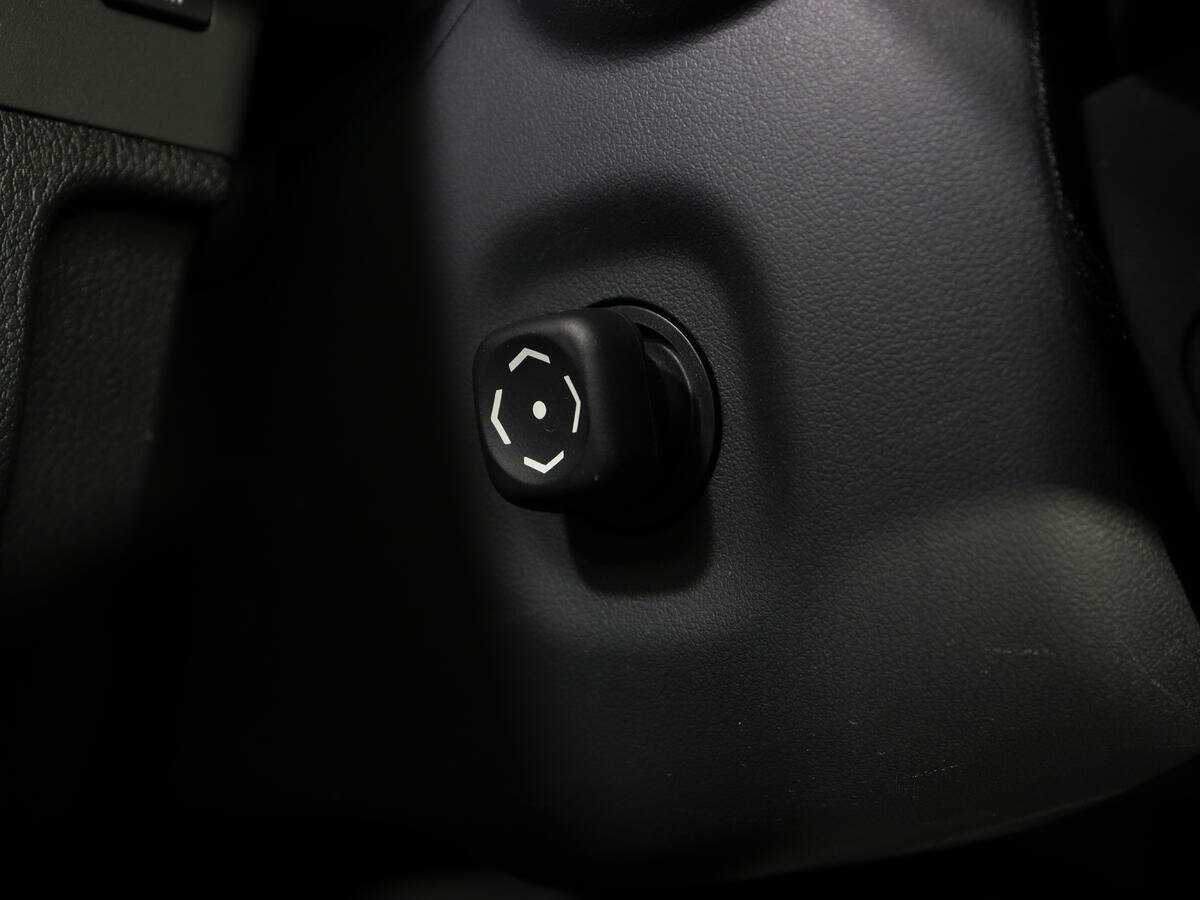 Б/У Лексус ЕС 2019 года. Фото: #16