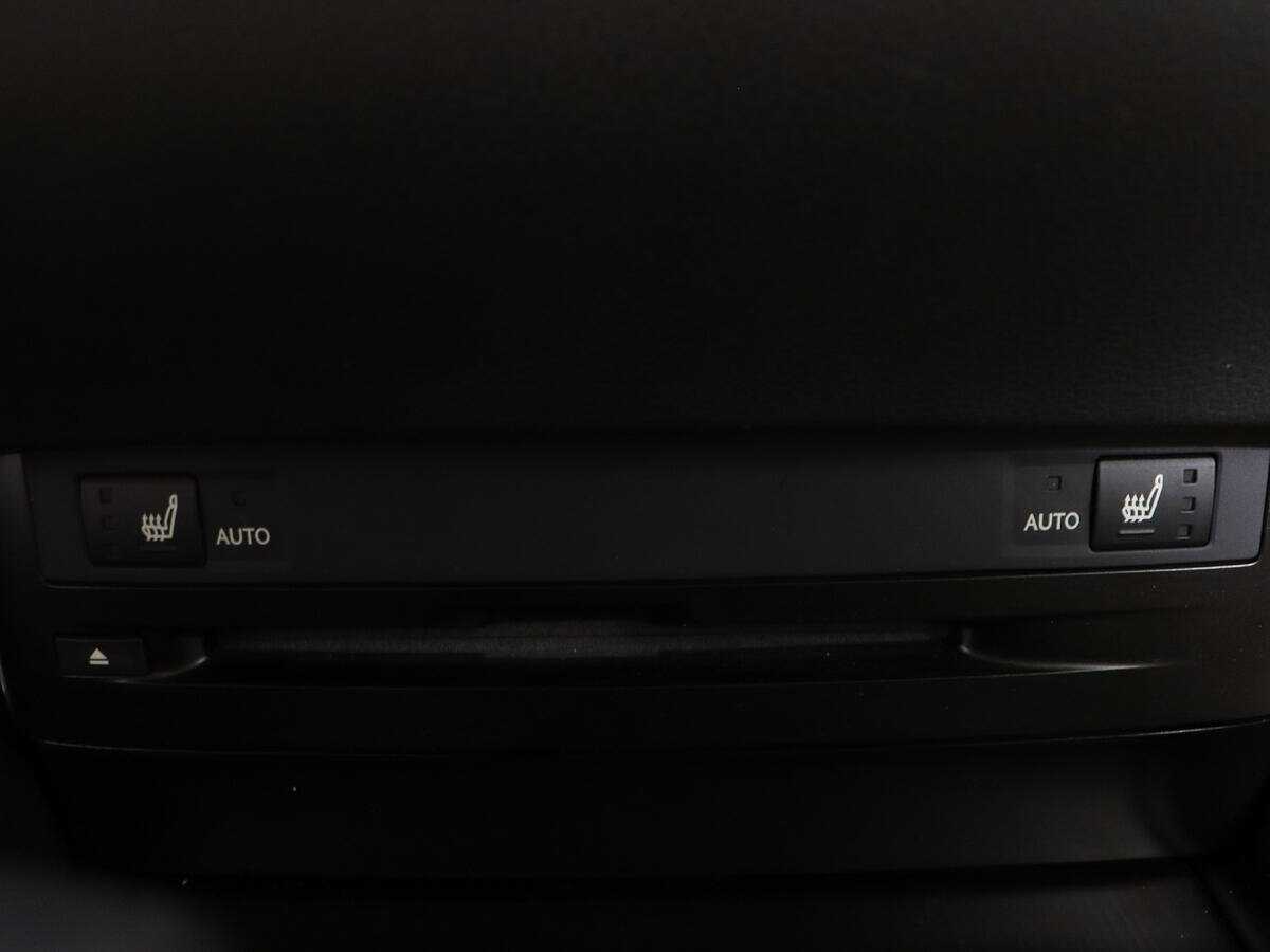 Б/У Лексус ЕС 2019 года. Фото: #22