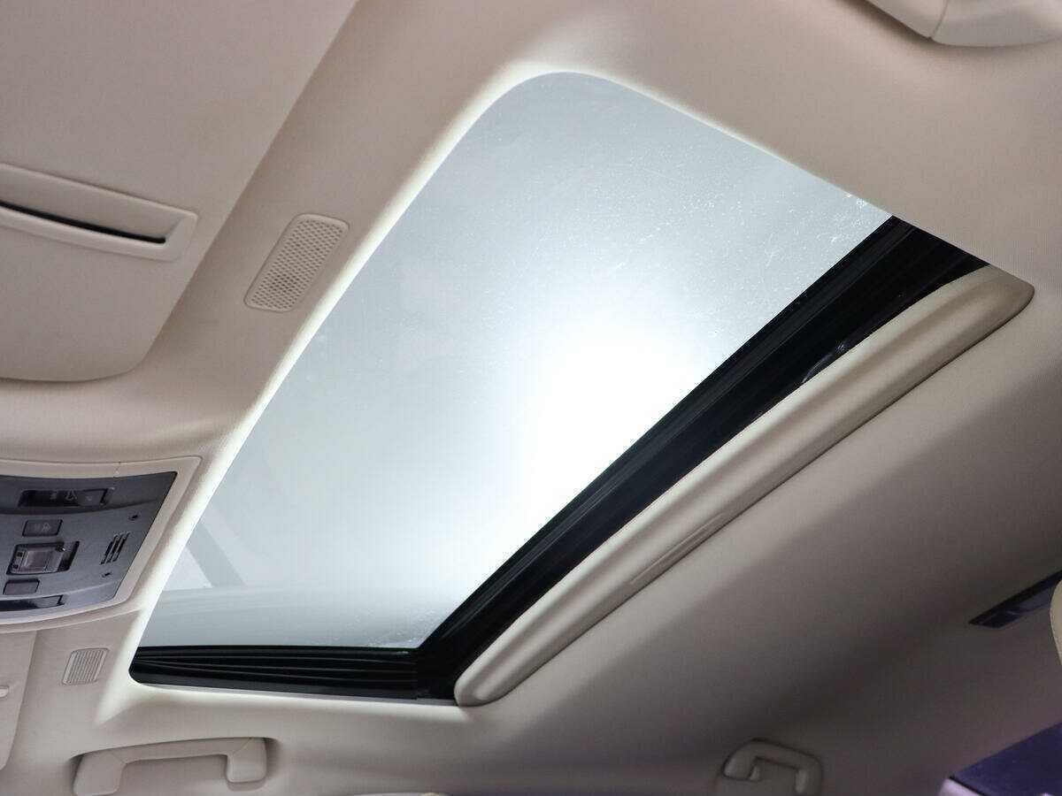 Б/У Лексус ЕС 2019 года. Фото: #23