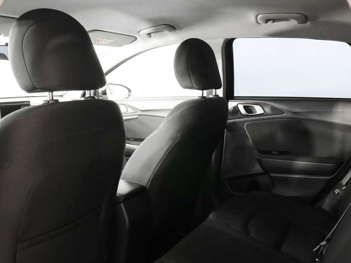 Б/У Киа Сид 2018 года. Фото: #11