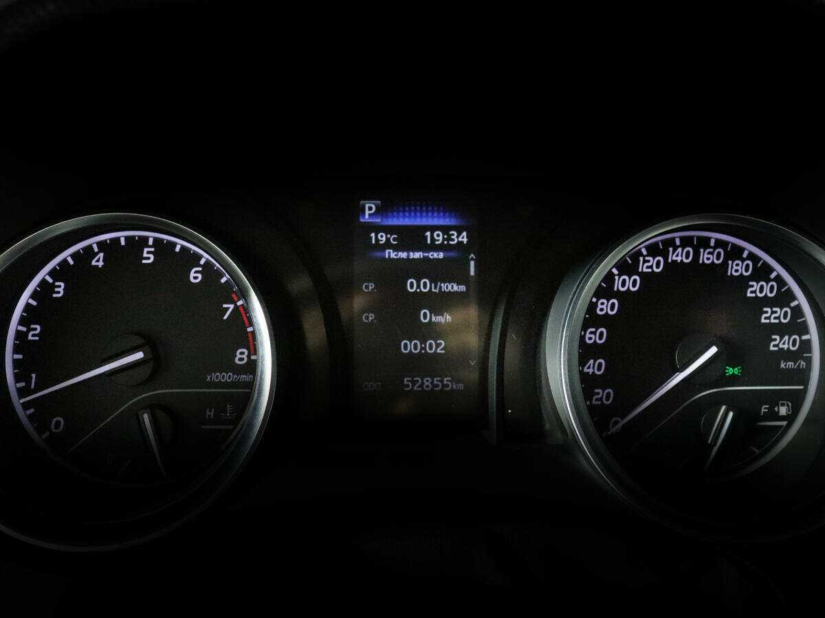 Б/У Тойота Камри 2021 года. Фото: #10