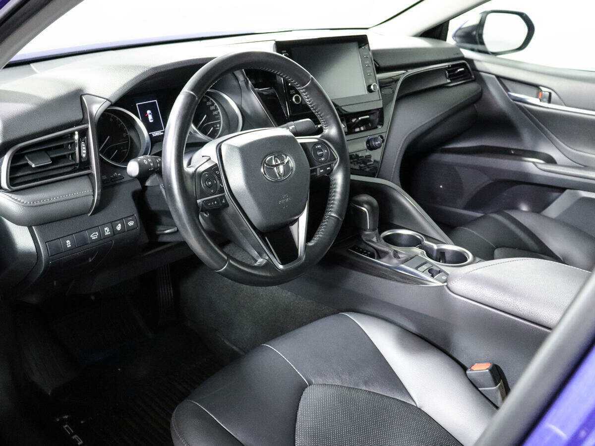 Б/У Тойота Камри 2021 года. Фото: #13
