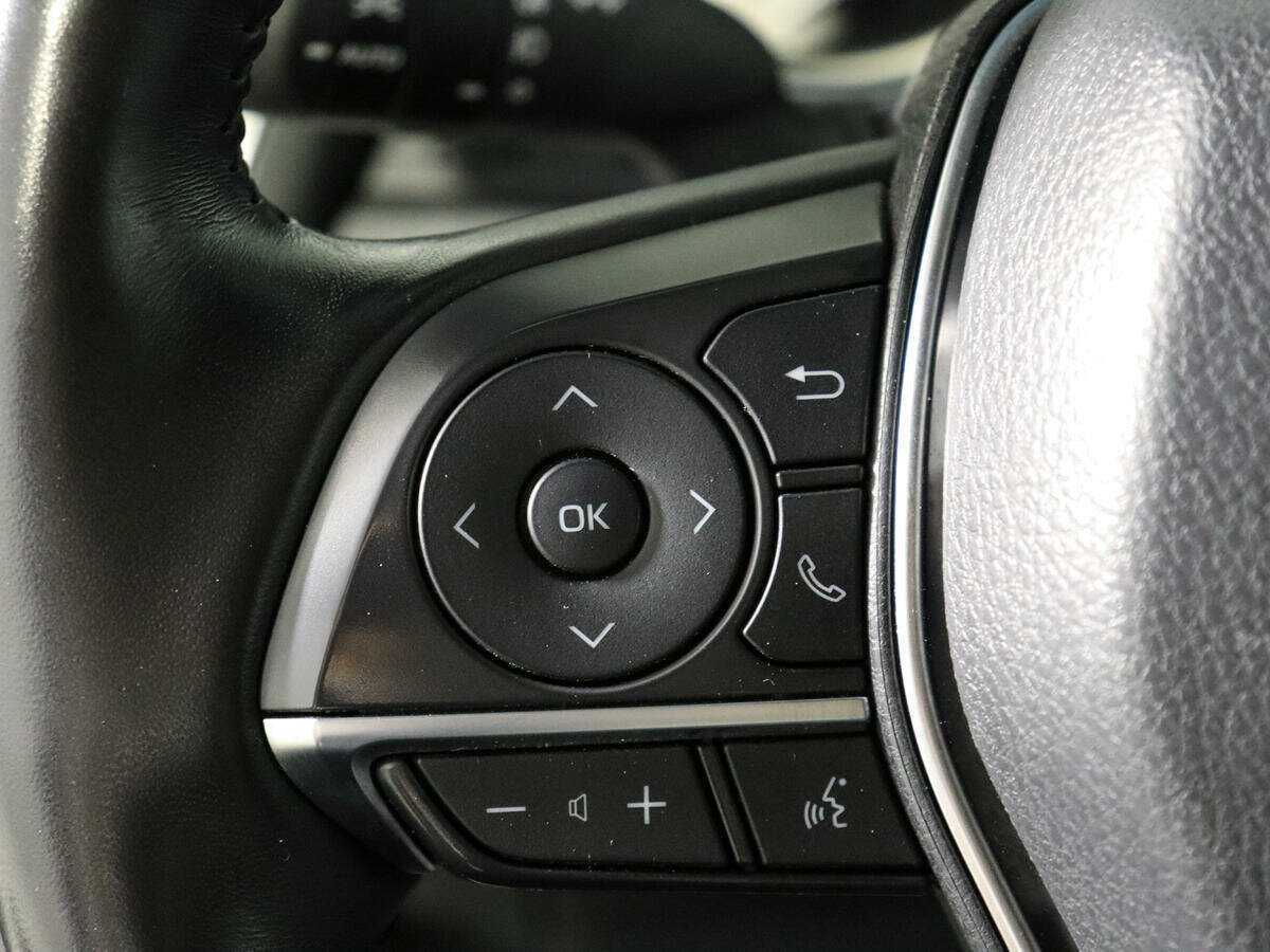 Б/У Тойота Камри 2021 года. Фото: #20