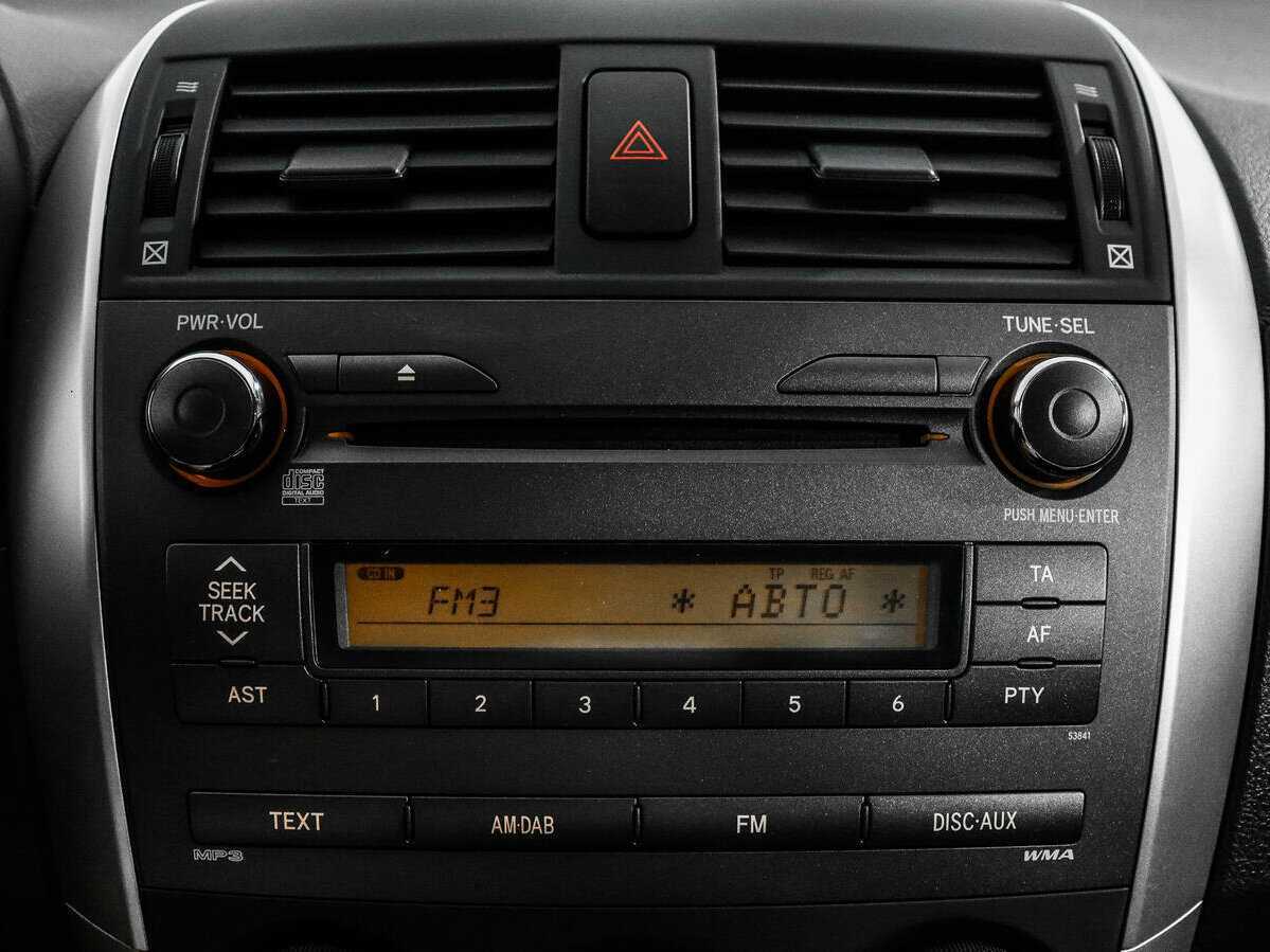 Б/У Тойота Королла 2011 года. Фото: #12