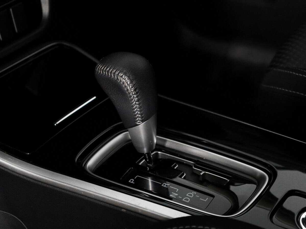 Б/У Митсубиши Оутлэндер 2020 года. Фото: #9