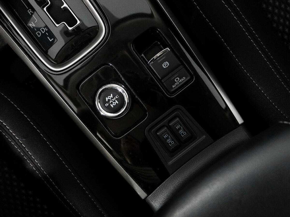 Б/У Митсубиши Оутлэндер 2020 года. Фото: #10