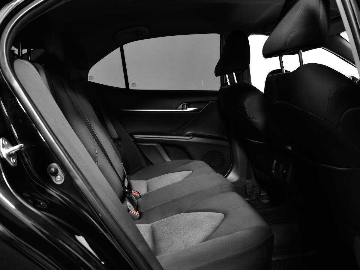 Б/У Тойота Камри 2021 года. Фото: #9