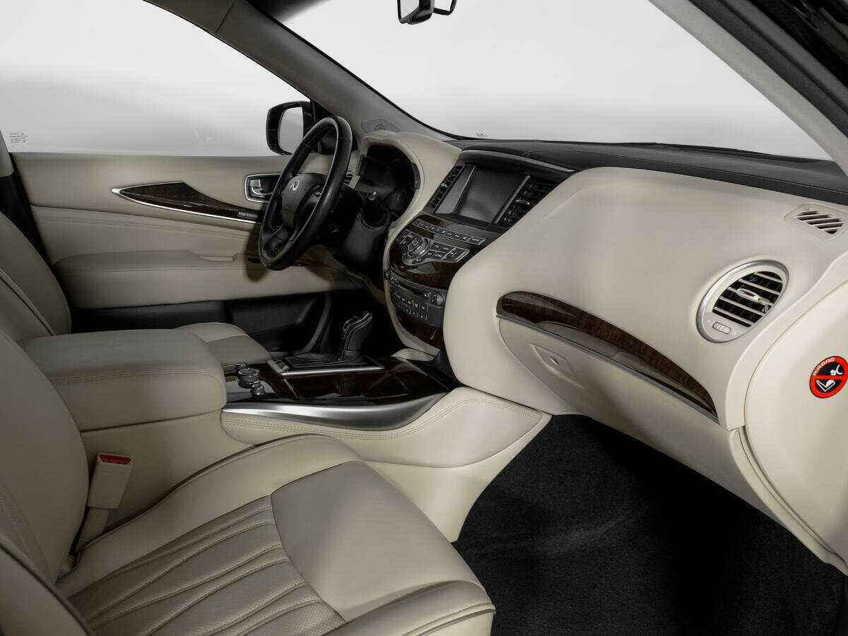 Б/У Инфинити К-Икс60 2016 года. Фото: #8