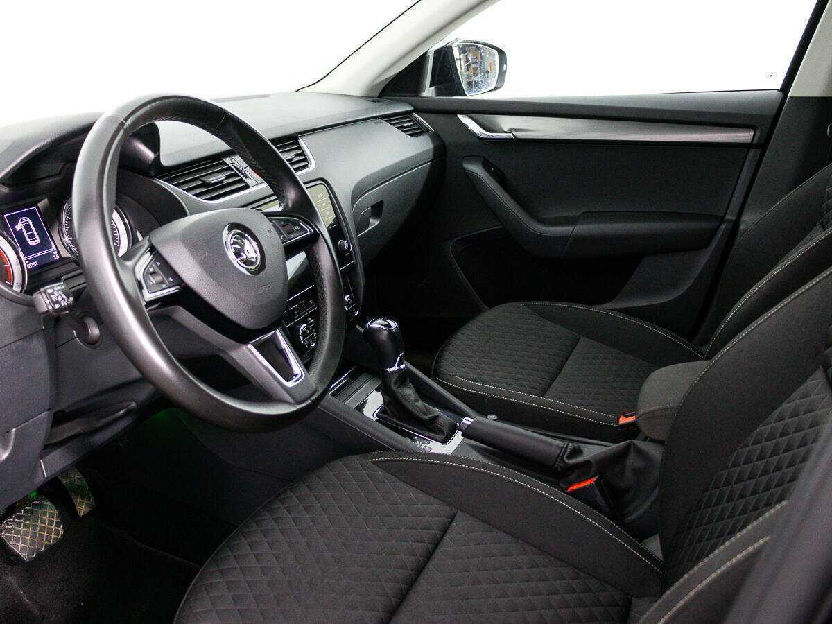 Б/У Шкода Октавия 2018 года. Фото: #10