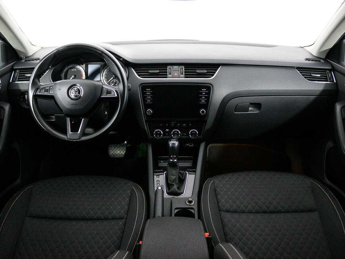 Б/У Шкода Октавия 2018 года. Фото: #14