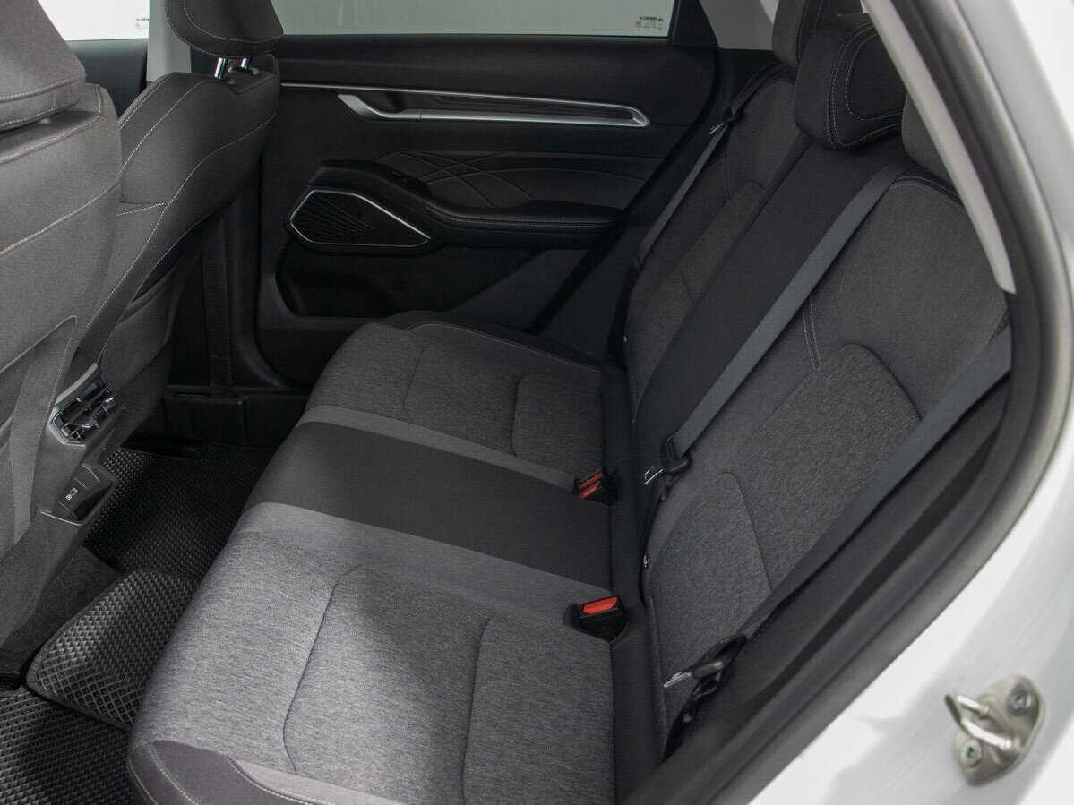 Б/У Джили Эмгранд 2023 года. Фото: #10