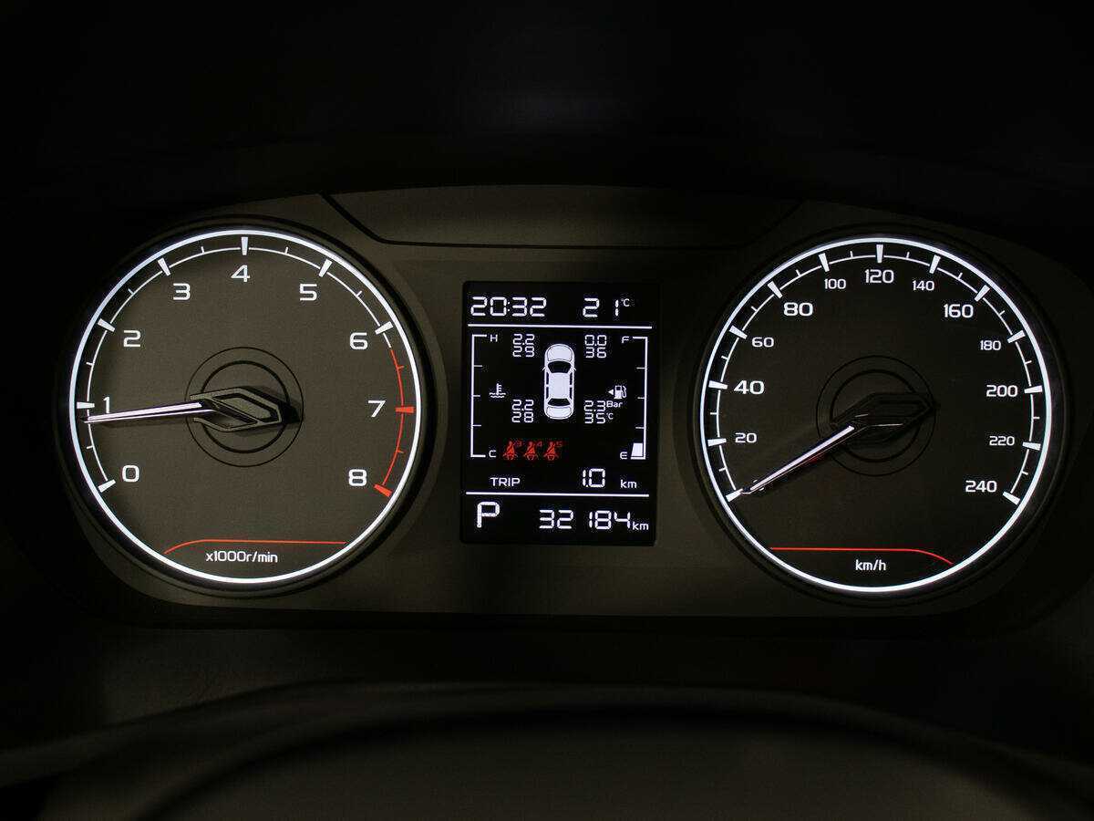 Б/У Джили Эмгранд 2023 года. Фото: #11