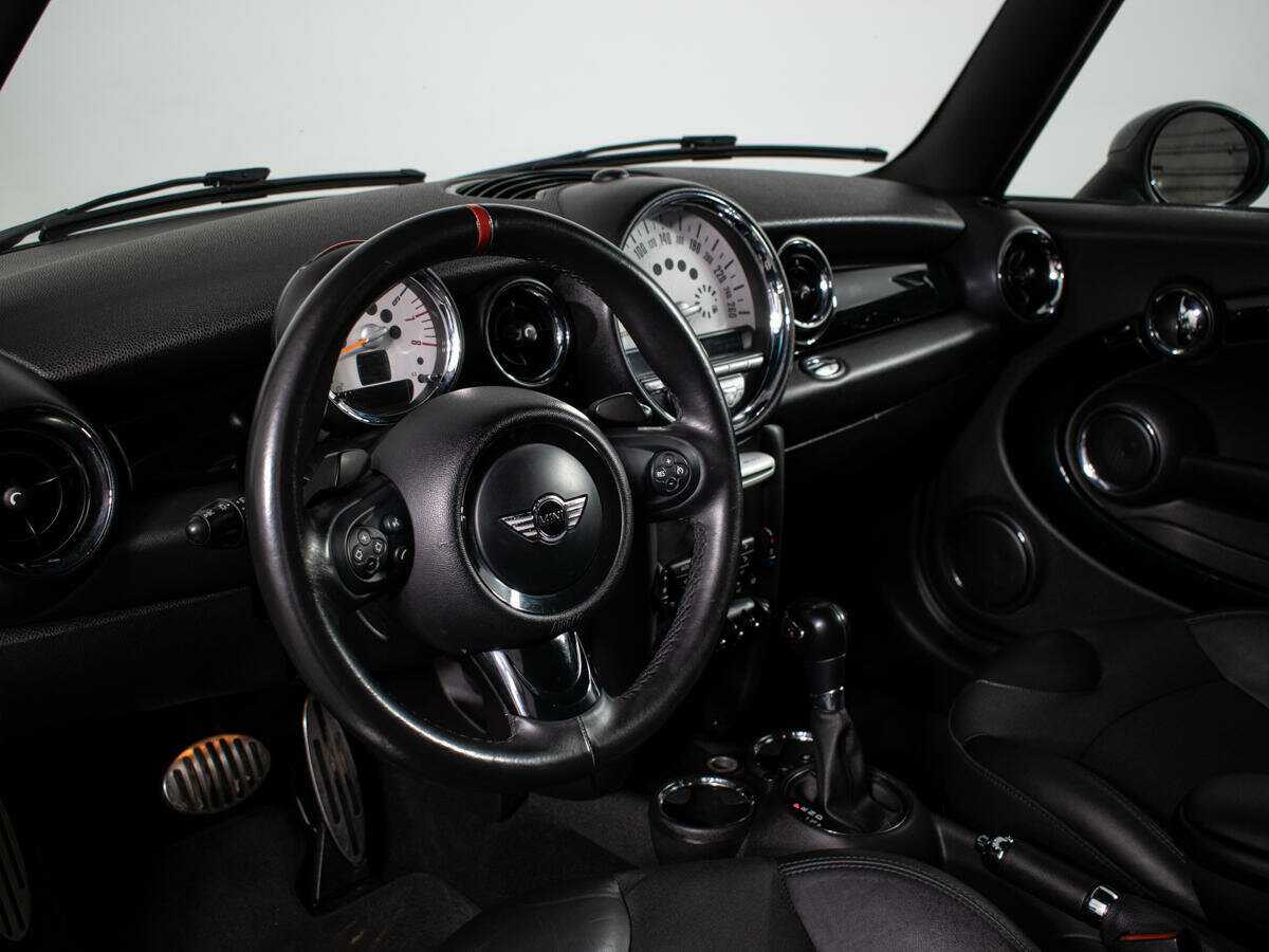 Б/У Мини Хэтч 2012 года. Фото: #11