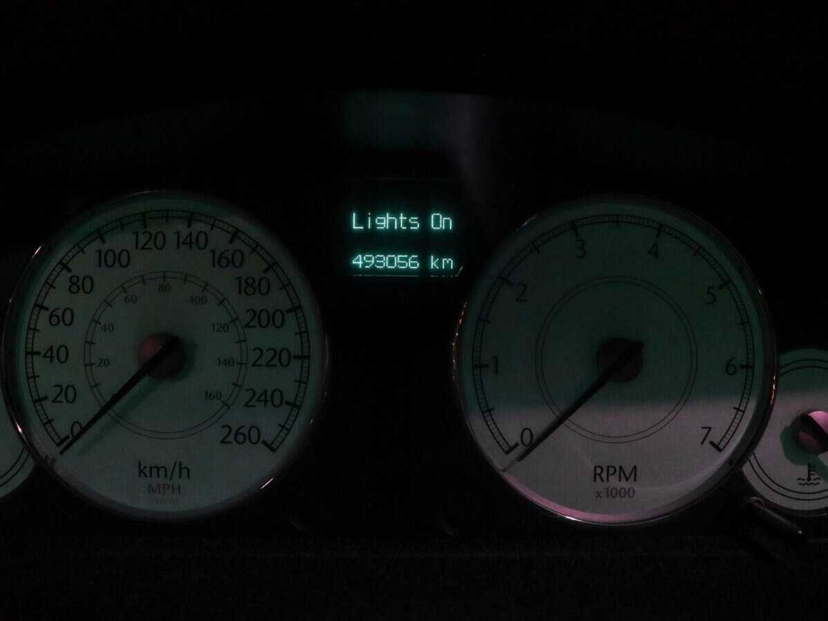 Б/У Крайслер 300Ц 2005 года. Фото: #8