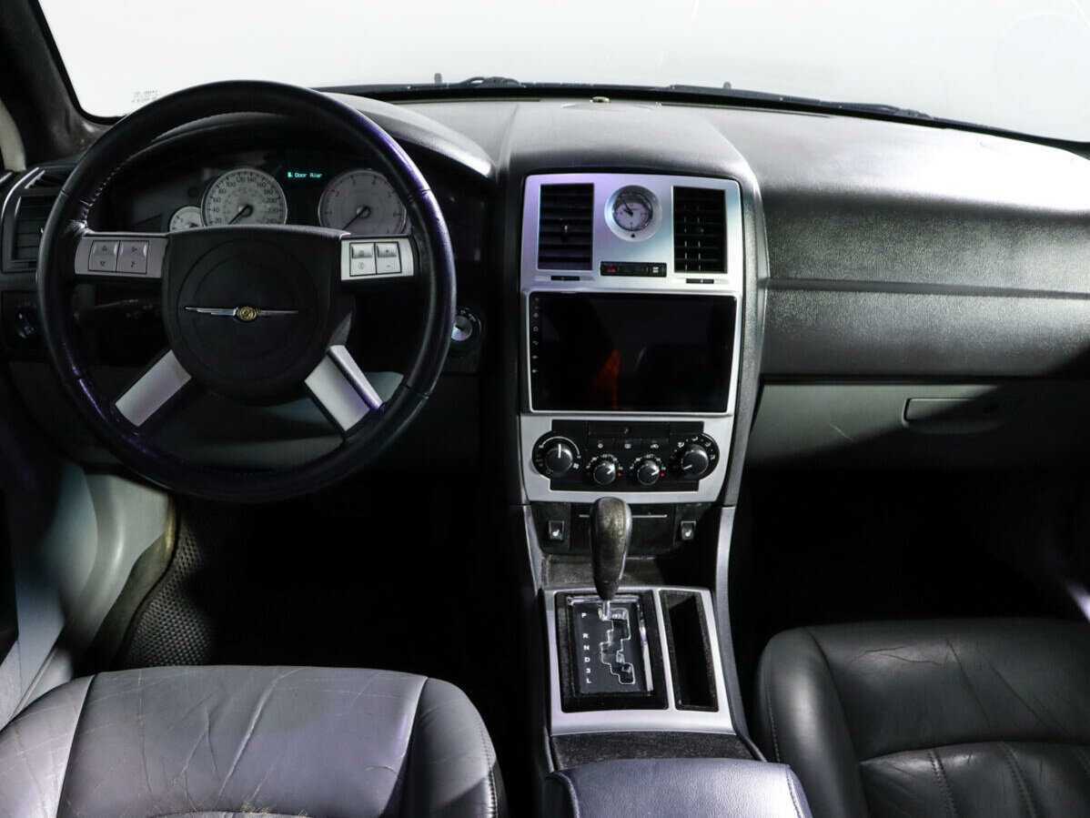 Б/У Крайслер 300Ц 2005 года. Фото: #9