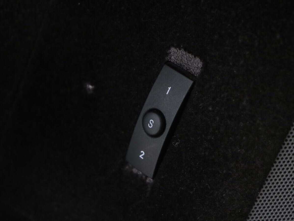 Б/У Крайслер 300Ц 2005 года. Фото: #13