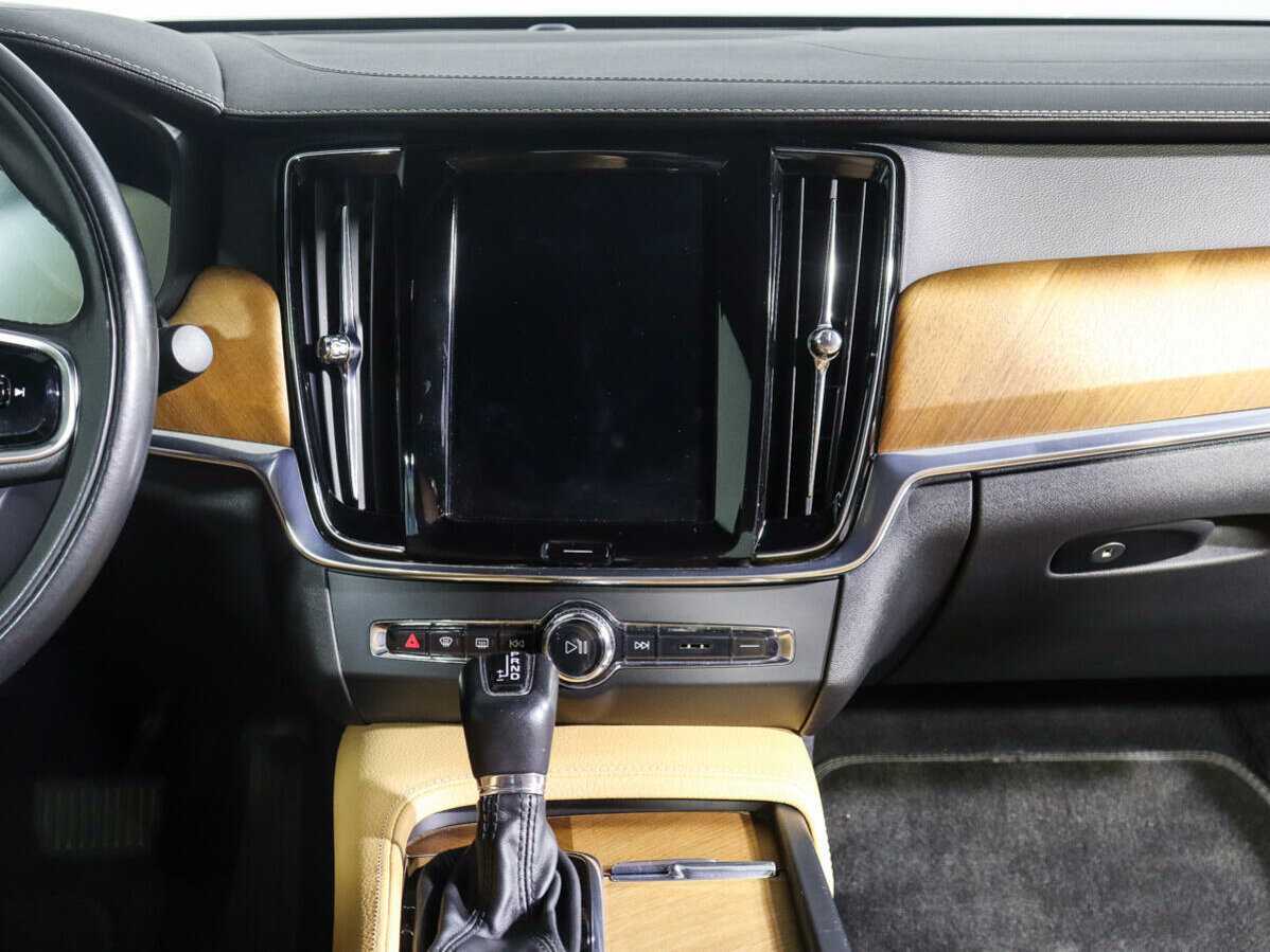 Б/У Вольво С90 2020 года. Фото: #9