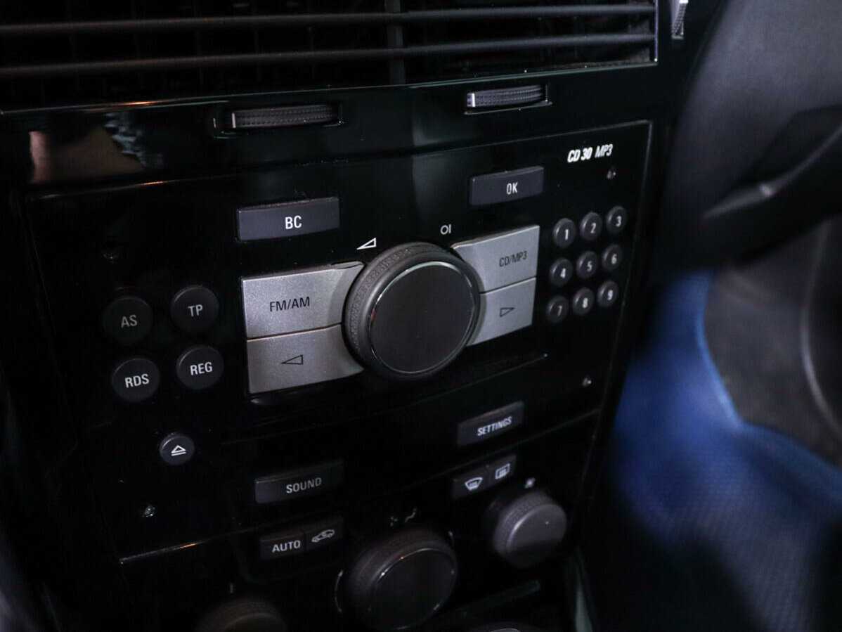 Б/У Опель Астра 2008 года. Фото: #11