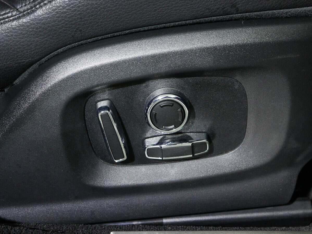 Б/У Ягуар ИксДжи 2018 года. Фото: #16