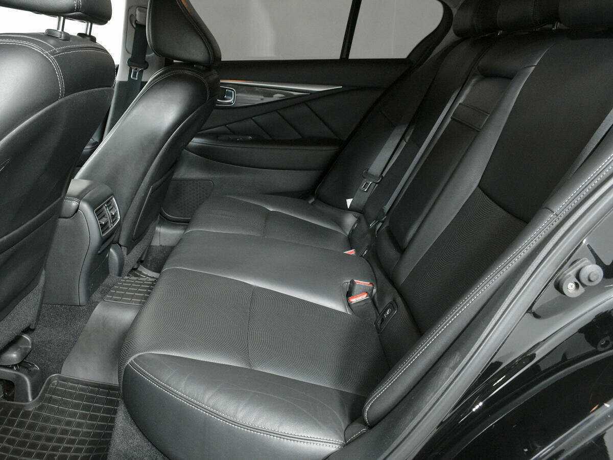 Б/У Инфинити К50 2014 года. Фото: #9