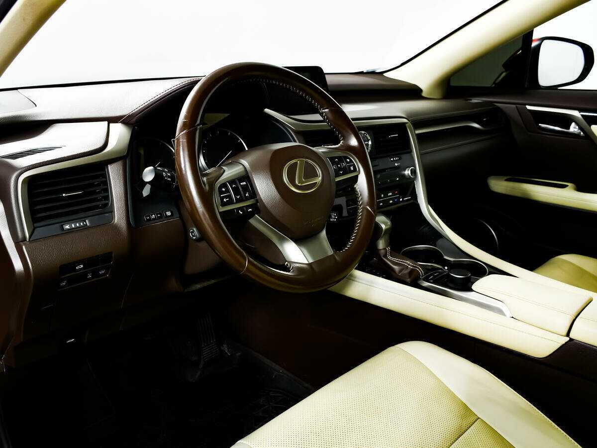 Б/У Лексус Р-Икс 2016 года. Фото: #10