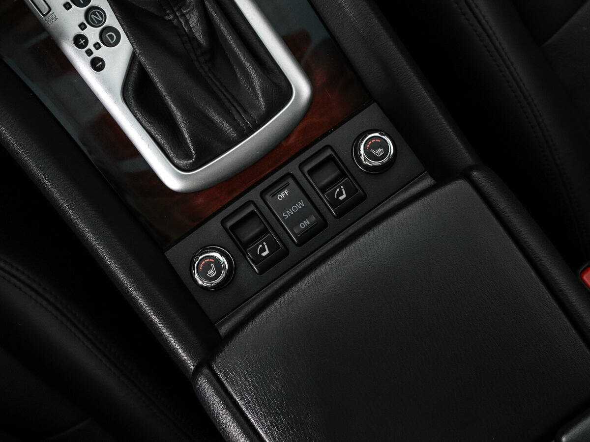 Б/У Инфинити К-Икс50 2015 года. Фото: #11