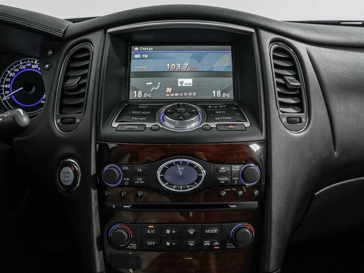 Б/У Инфинити К-Икс50 2015 года. Фото: #17