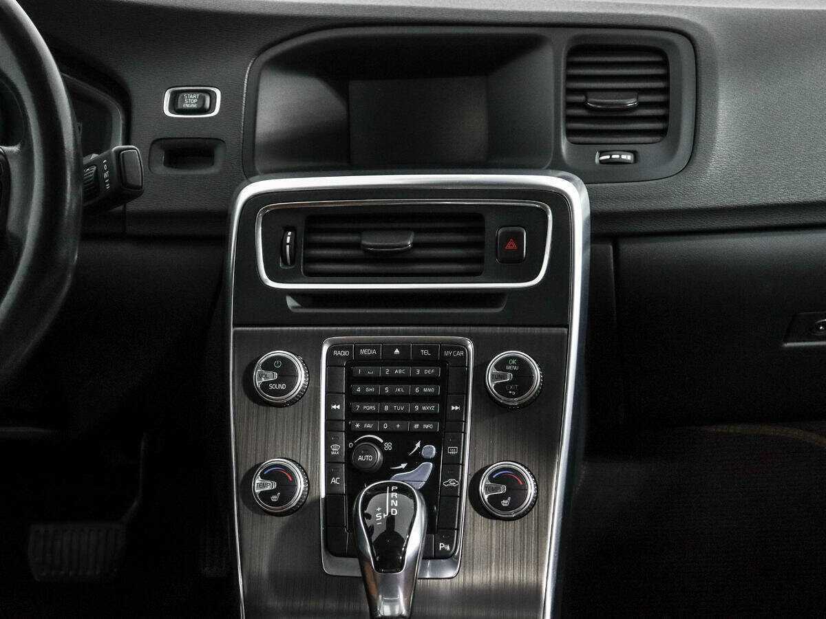 Б/У Вольво С60 2014 года. Фото: #12