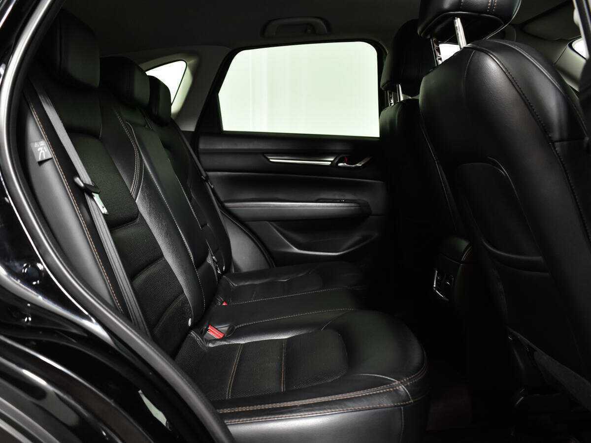 Б/У Мазда Ц-Икс-5 2017 года. Фото: #9