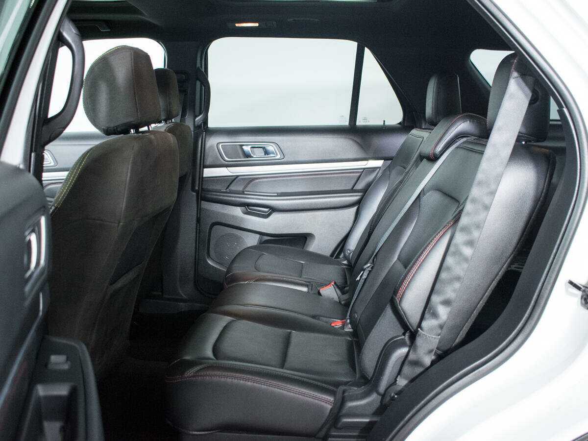 Б/У Форд Експлорер 2016 года. Фото: #6