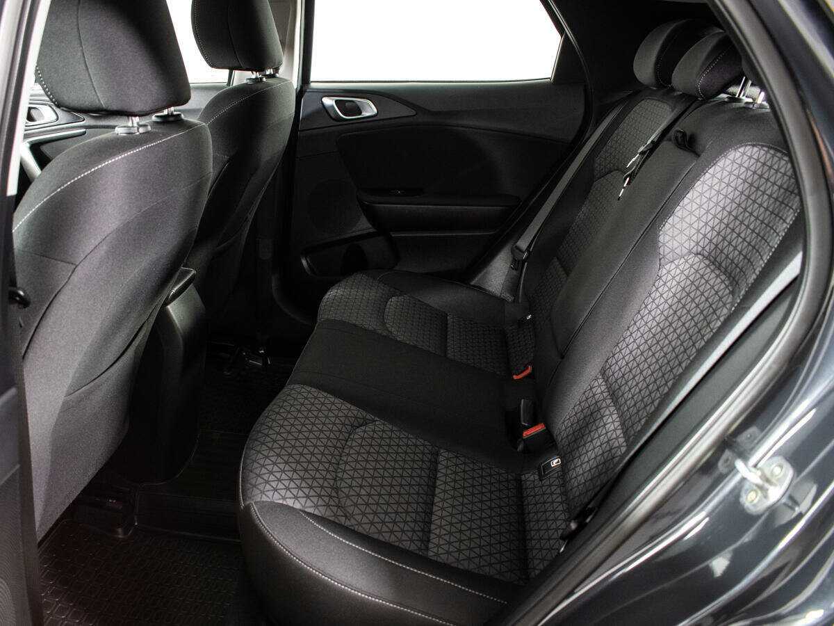 Б/У Киа Икс-Сид 2020 года. Фото: #9