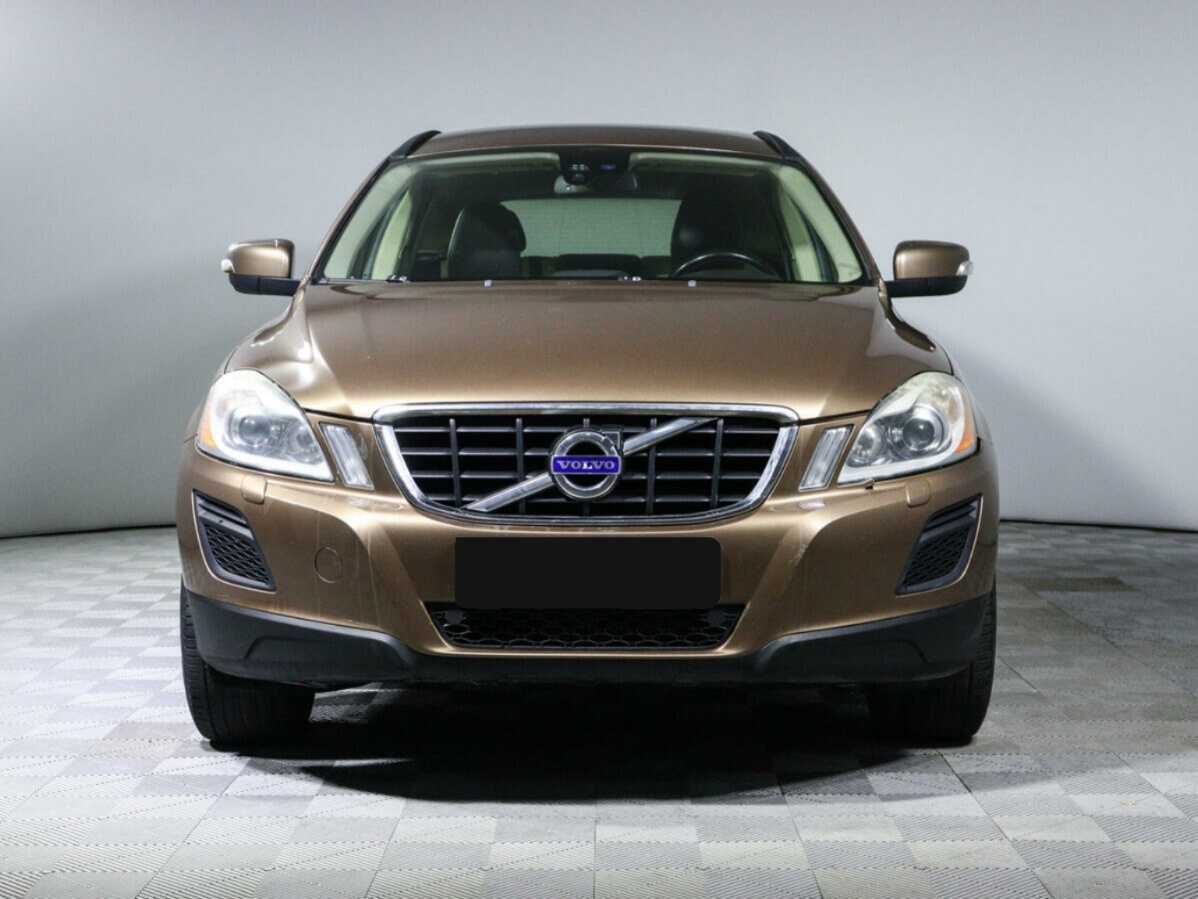 Б/У Вольво ИксЦ60 2010 года. Фото: #1