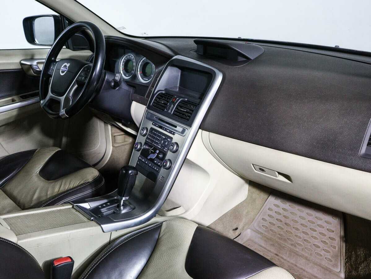 Б/У Вольво ИксЦ60 2010 года. Фото: #6
