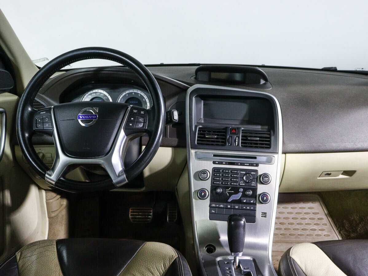 Б/У Вольво ИксЦ60 2010 года. Фото: #9