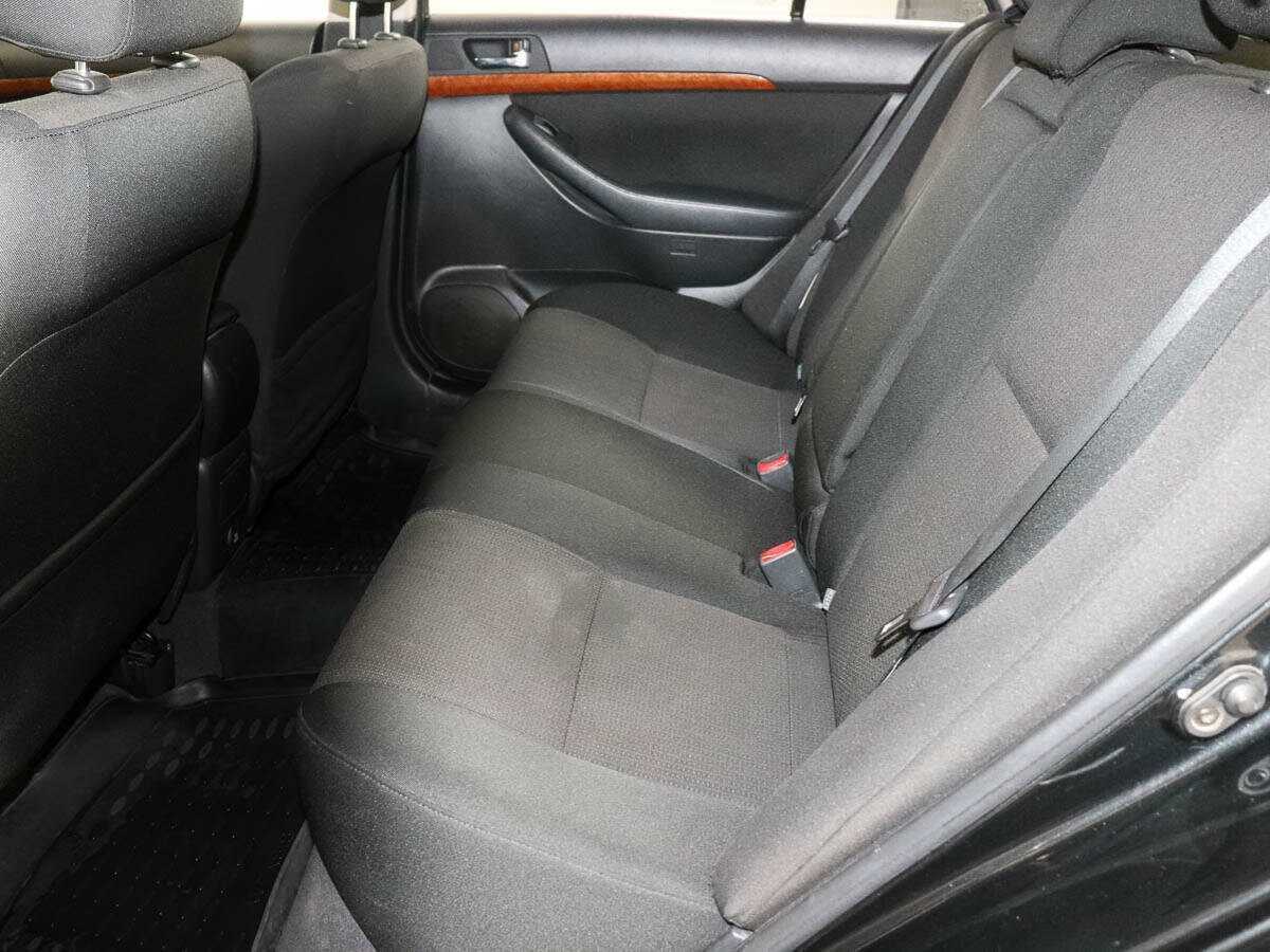 Б/У Тойота Авенсис 2007 года. Фото: #8