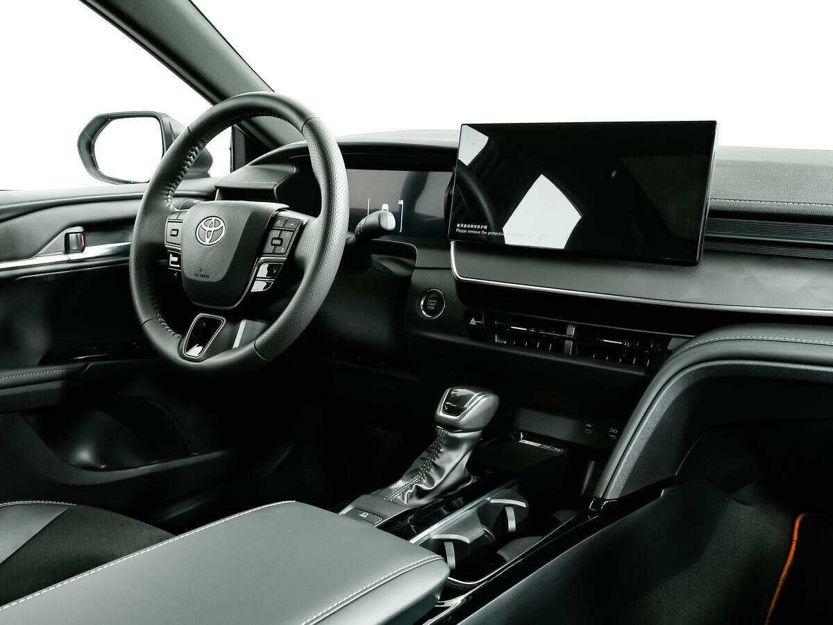 Б/У Тойота Камри 2024 года. Фото: #8